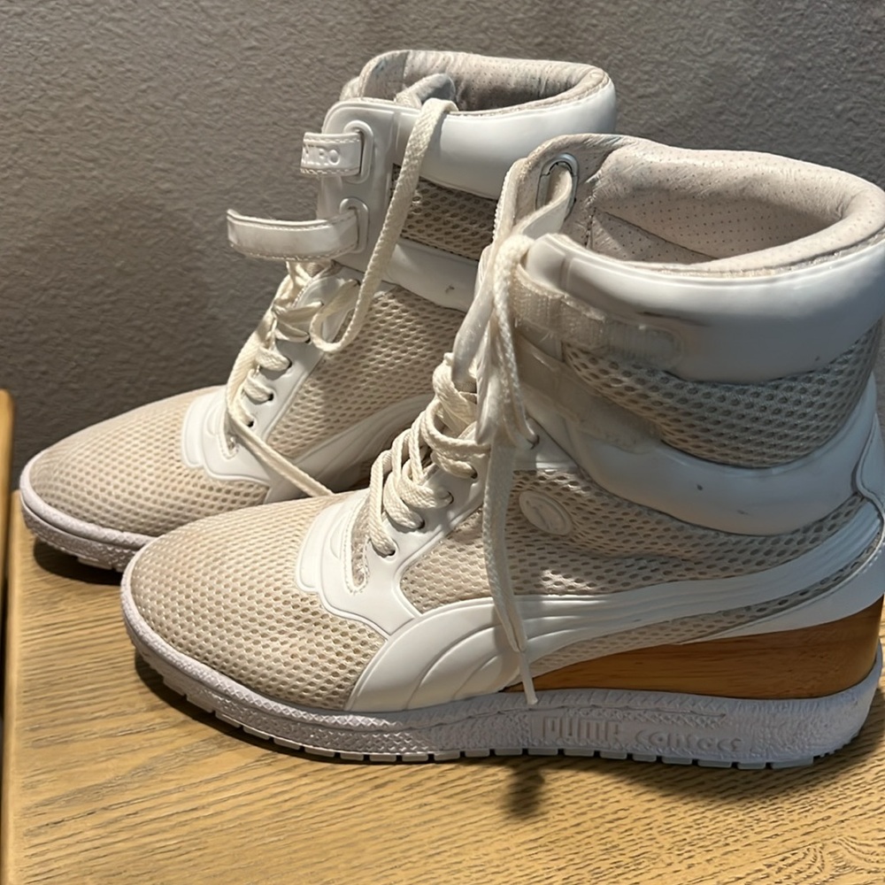 Puma Contact for sale!
